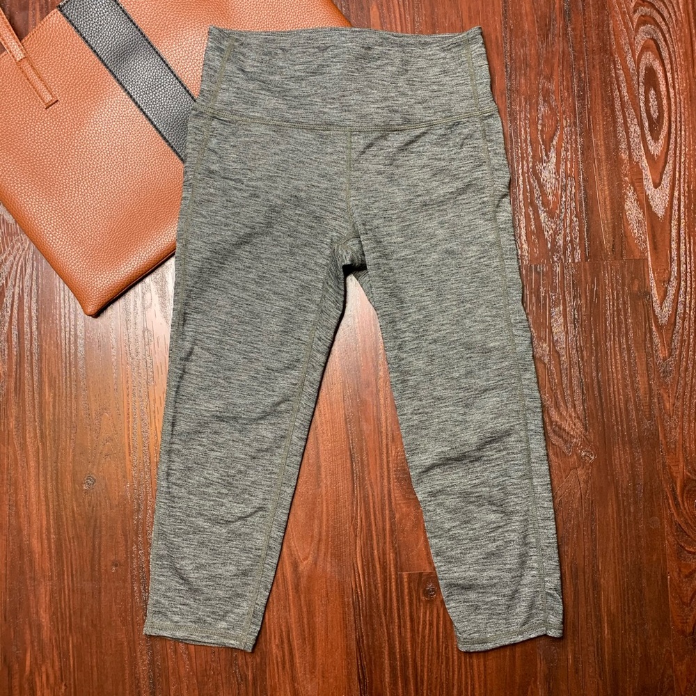 Athleta high rise Chaturange black heather…